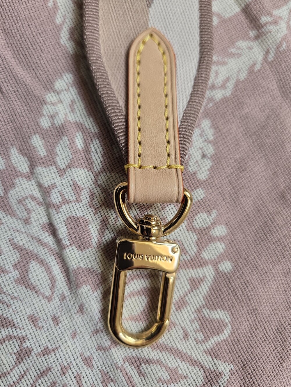NEW Louis Vuitton Bandouliére Beige Guitar Strap - Picture 14 of 15